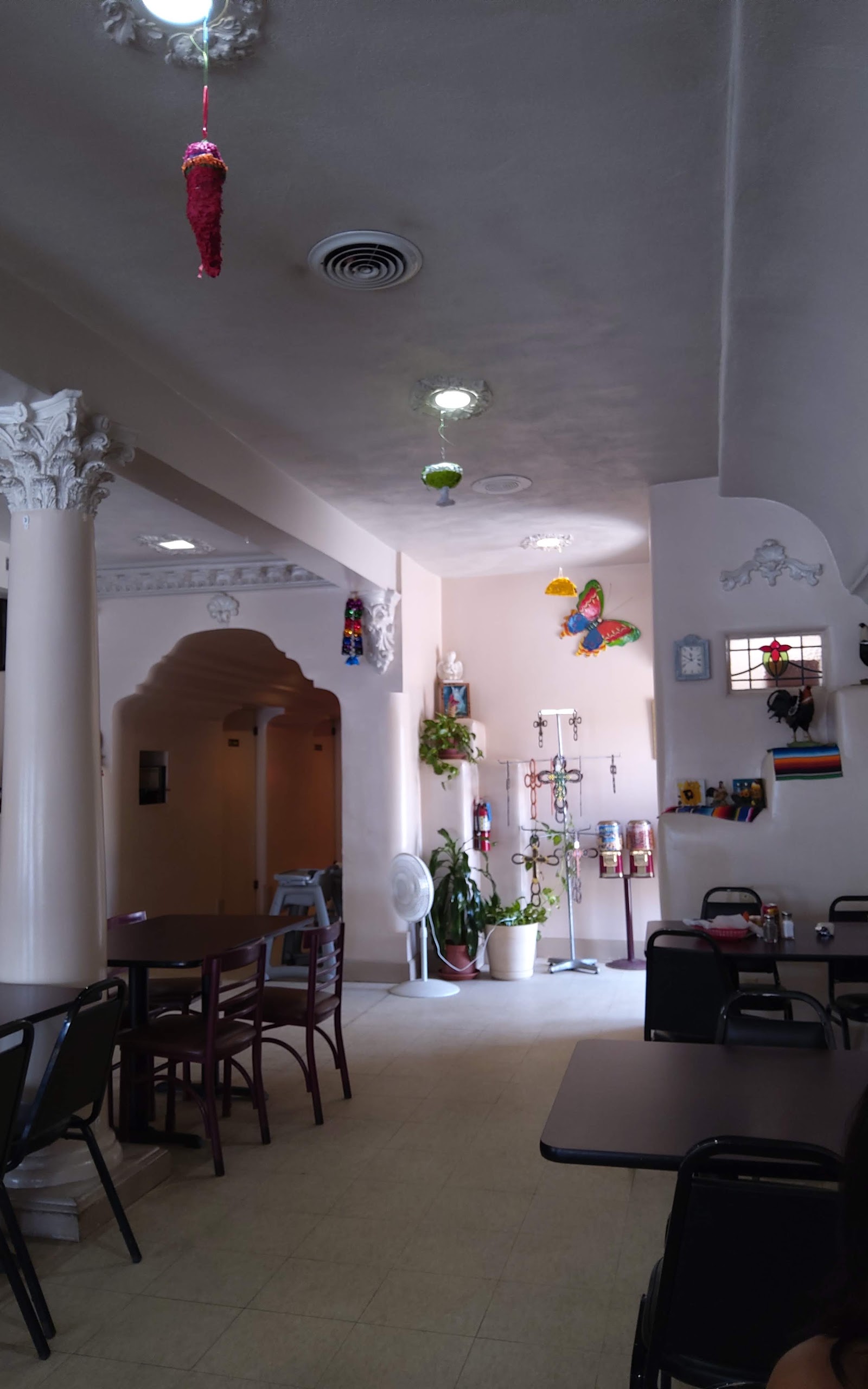 El Castillo Restaurante food and dining